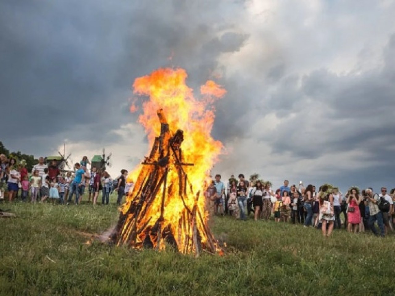 SİVAS’TA NEVRUZ SÖNÜK GEÇTİ