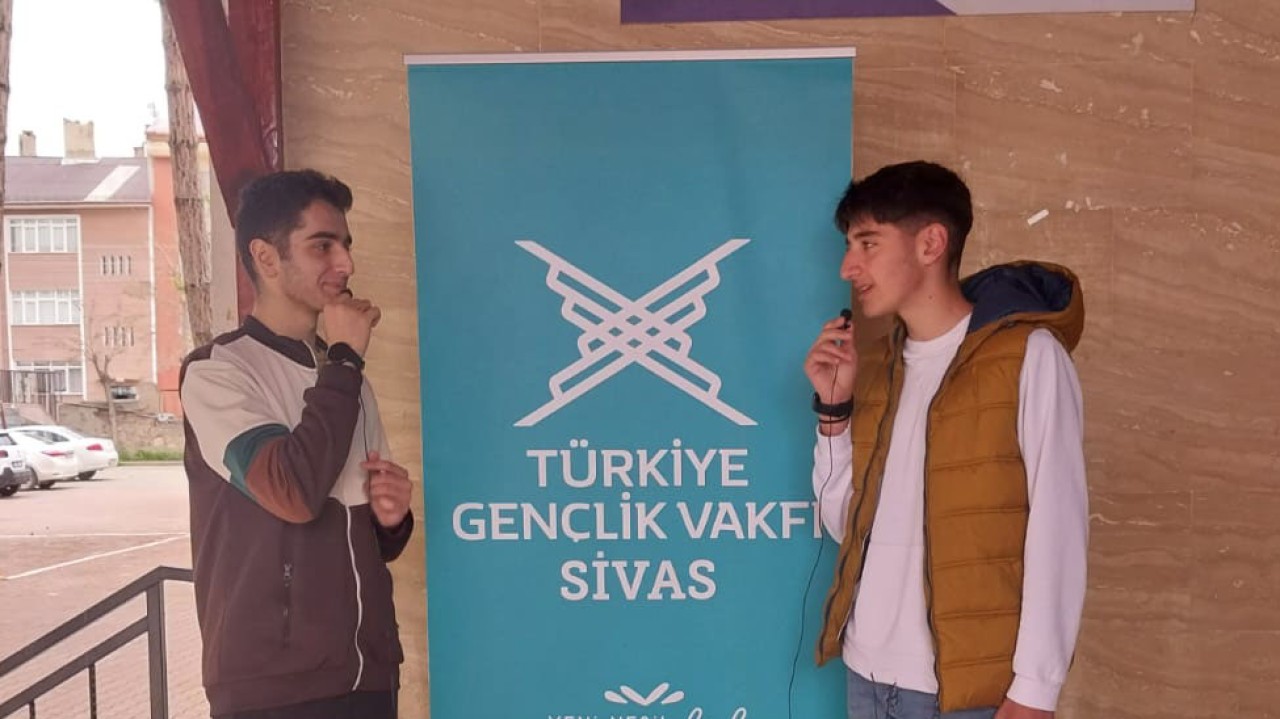 SİVAS'TA TÜGVA'NIN "KİTAP KURDU" SINAVI YAPILDI