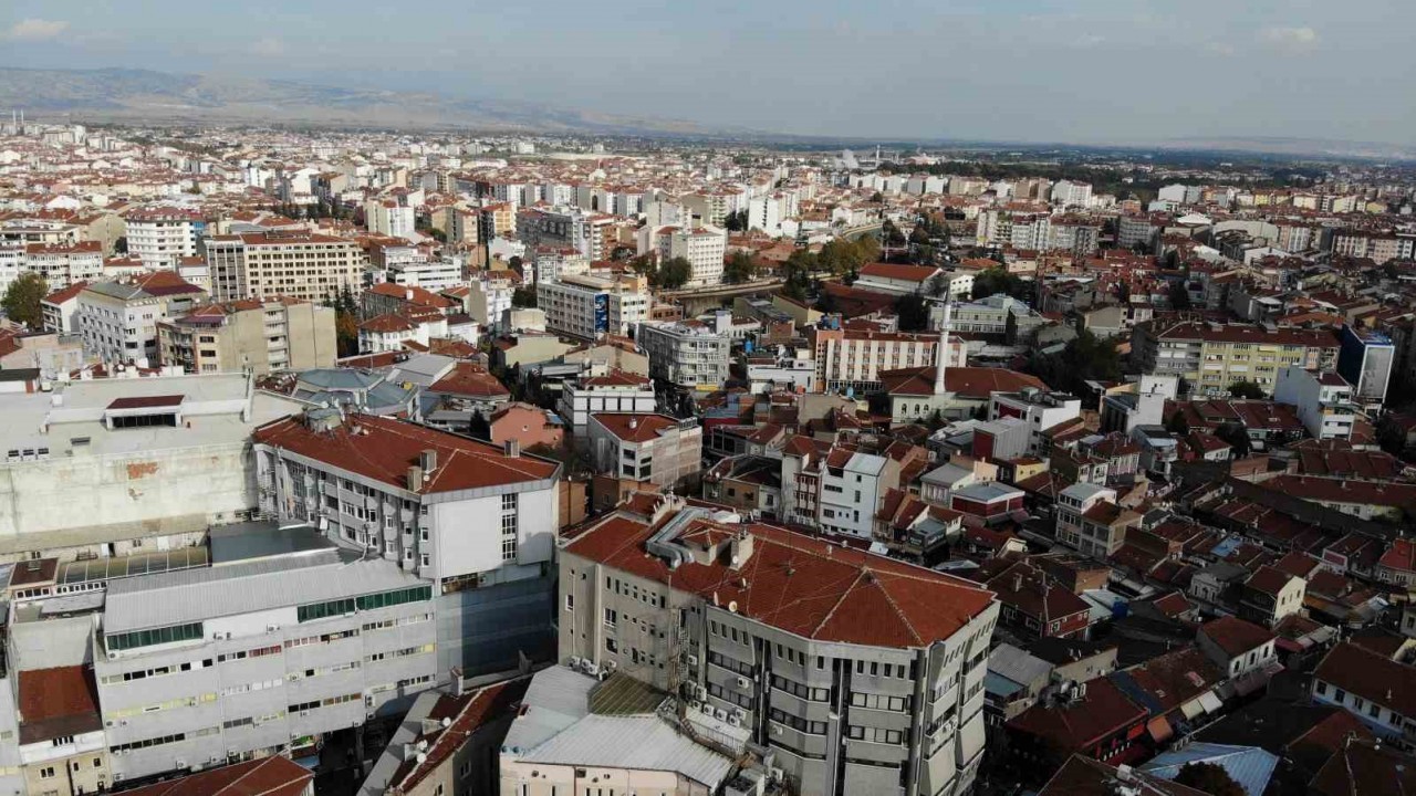 Emlakçılar "Kentsel Dönüşüm Kanunu"nu Olumlu Buluyor