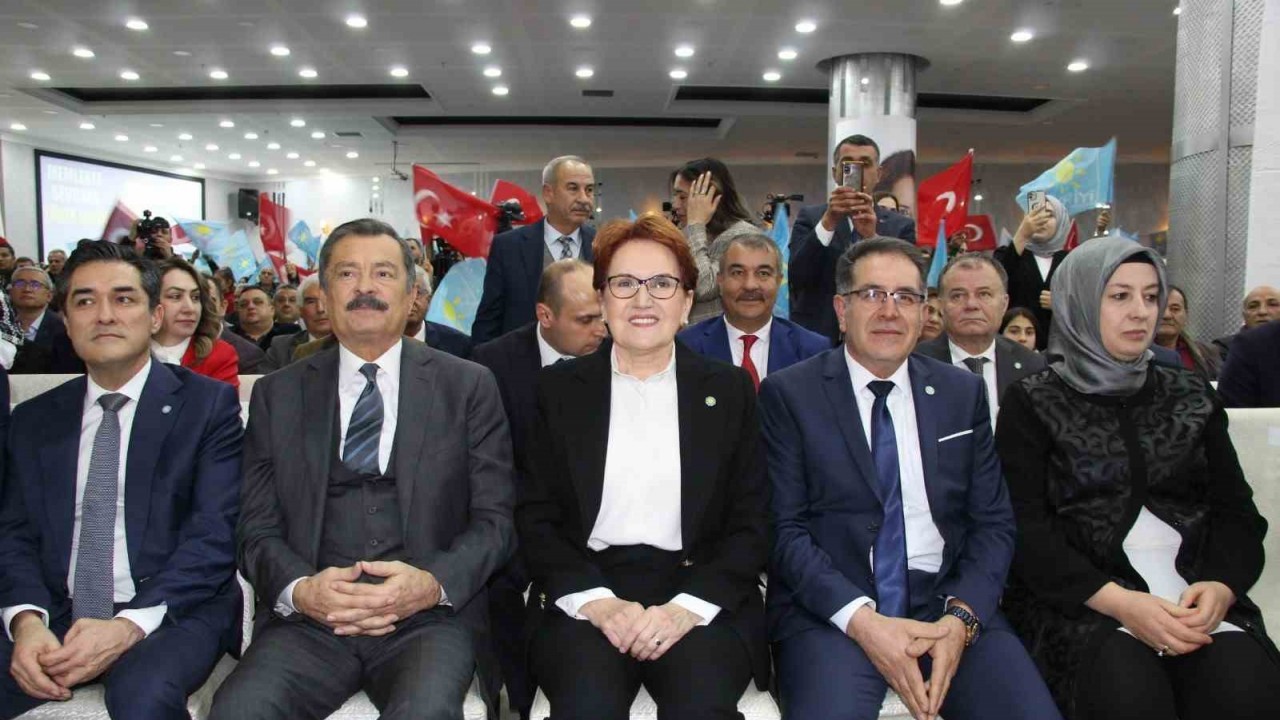 Akşener: "Alengirli Dış Politikayla Karşı Karşıyayız"