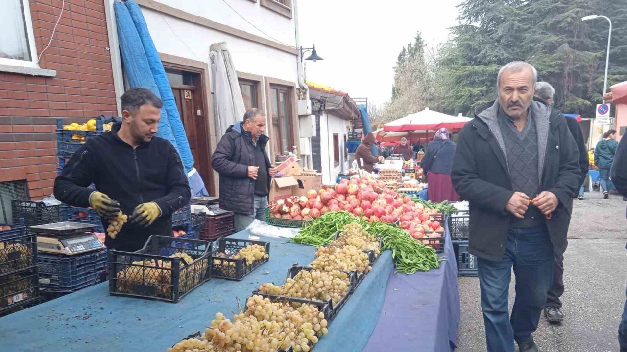 Yaz Aylarının Vazgeçilmezi Tezgahlardan Kalkıyor