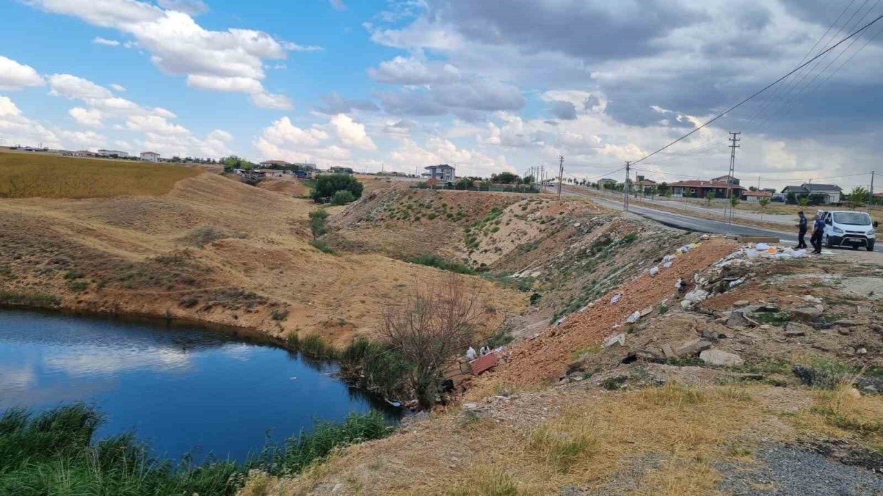 Battaniye İçinde Ceset Bulundu