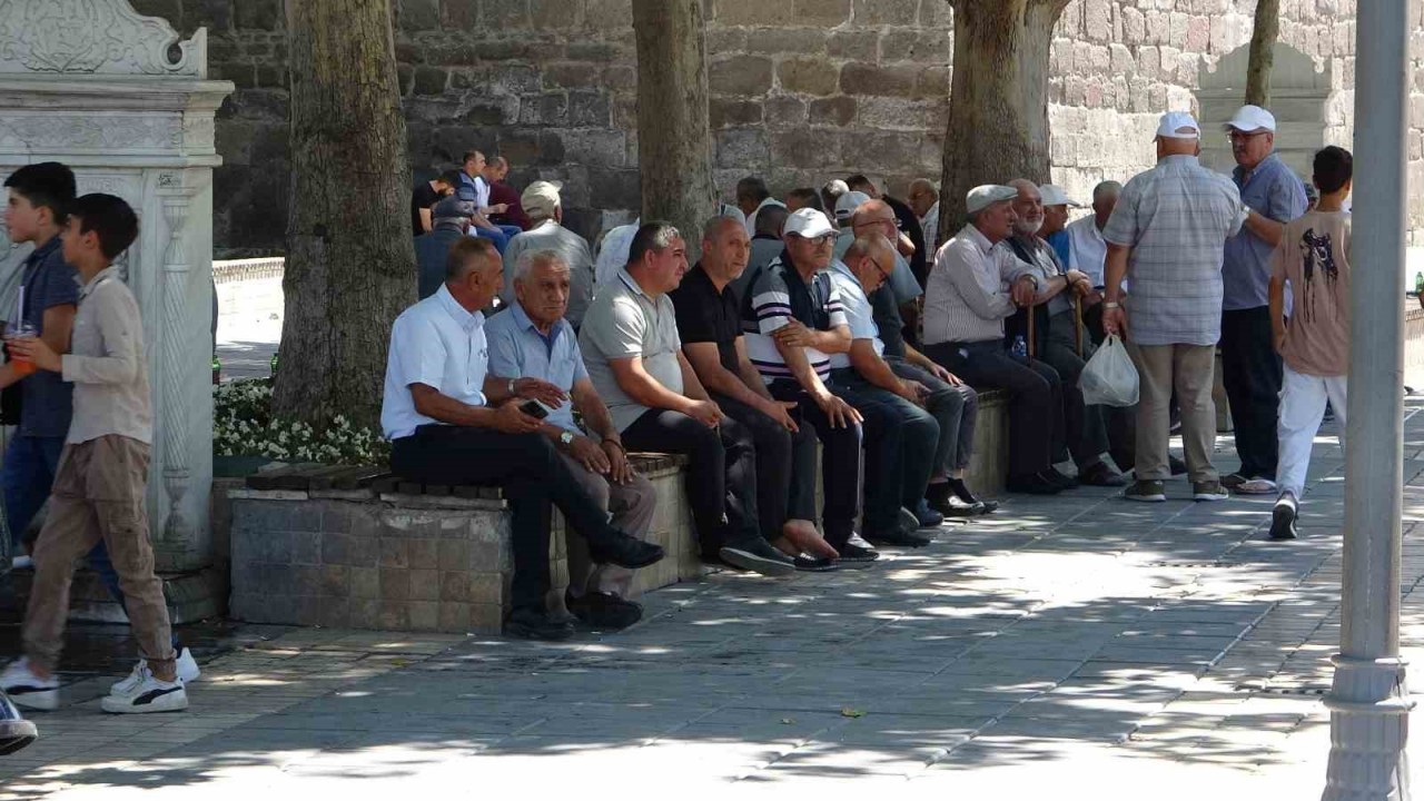 Sıcaklar Ruh Sağlığımızı Nasıl Etkiliyor? Uzmanlardan Öfke Kontrolü Önerileri