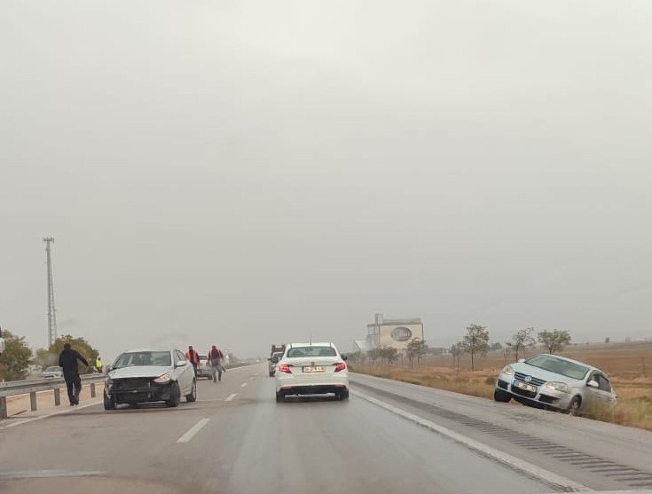 Konya-Ankara Kara Yolunda Zincirleme Kaza: 6 Yaralı