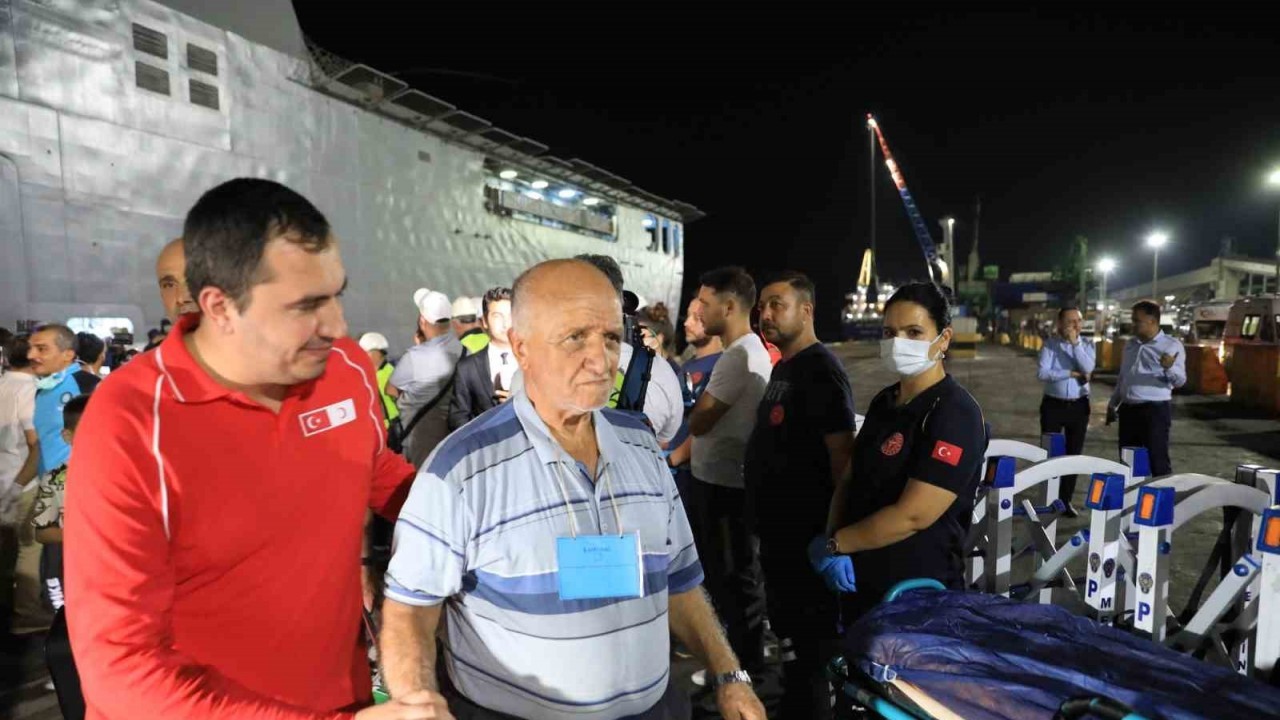 Kızılay'dan Lübnan’dan Tahliye Edilenlere  Beslenme Desteği