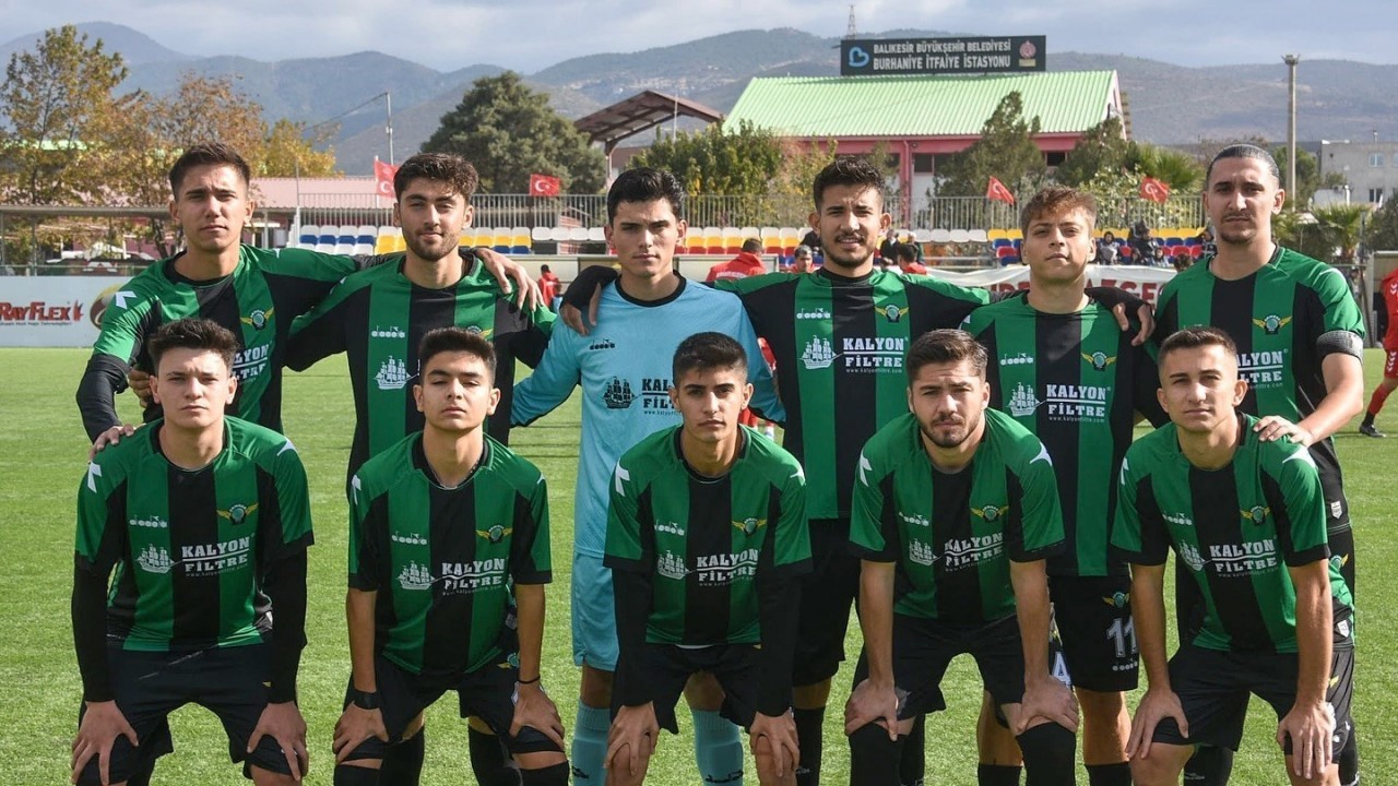 Akhisarspor,  Tarihindeki En Zor Dönemi Geçiriyor