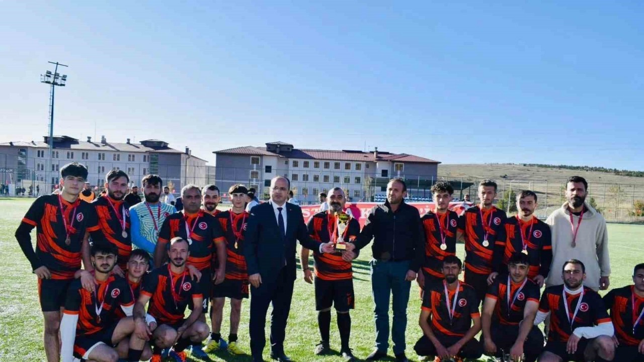 Erzurum'da ‘Şehit Piyade Çavuş Arif Tuğ Futbol Turnuvası’ Coşkuyla Gerçekleştirildi