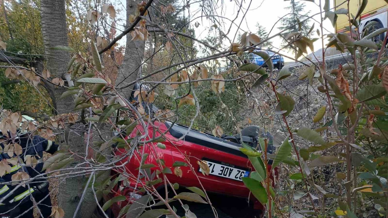 Isparta’da Korkunç Kaza: Otomobil Şarampole Yuvarlandı