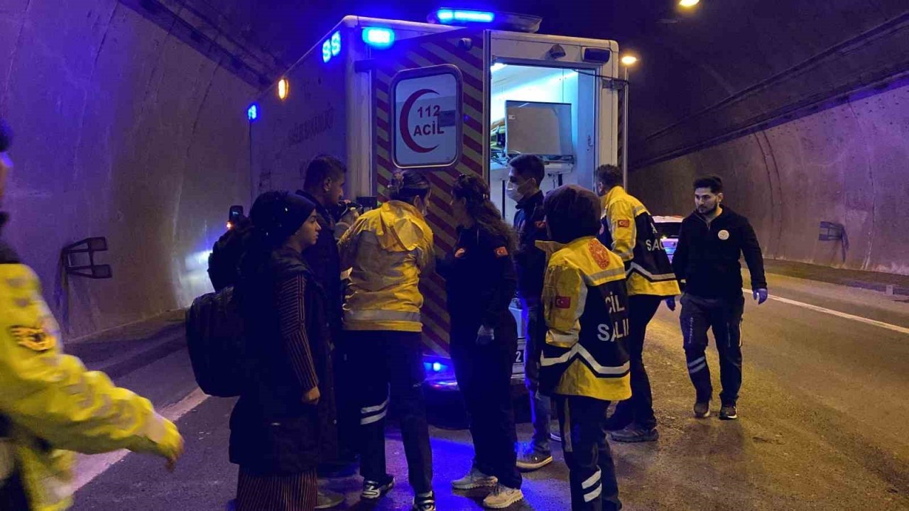 Kocaeli’de Zincirleme Trafik Kazası: 14 Yaralı