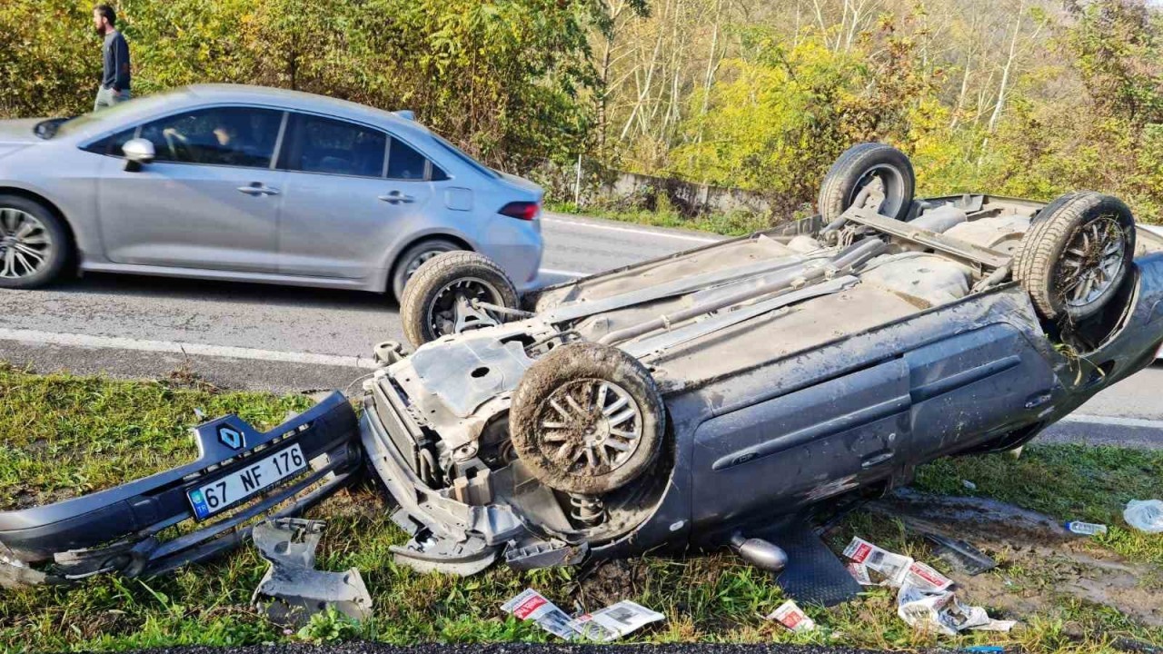 Zonguldak’ta Takla Atan Otomobilde 2 Kişi Yaralandı