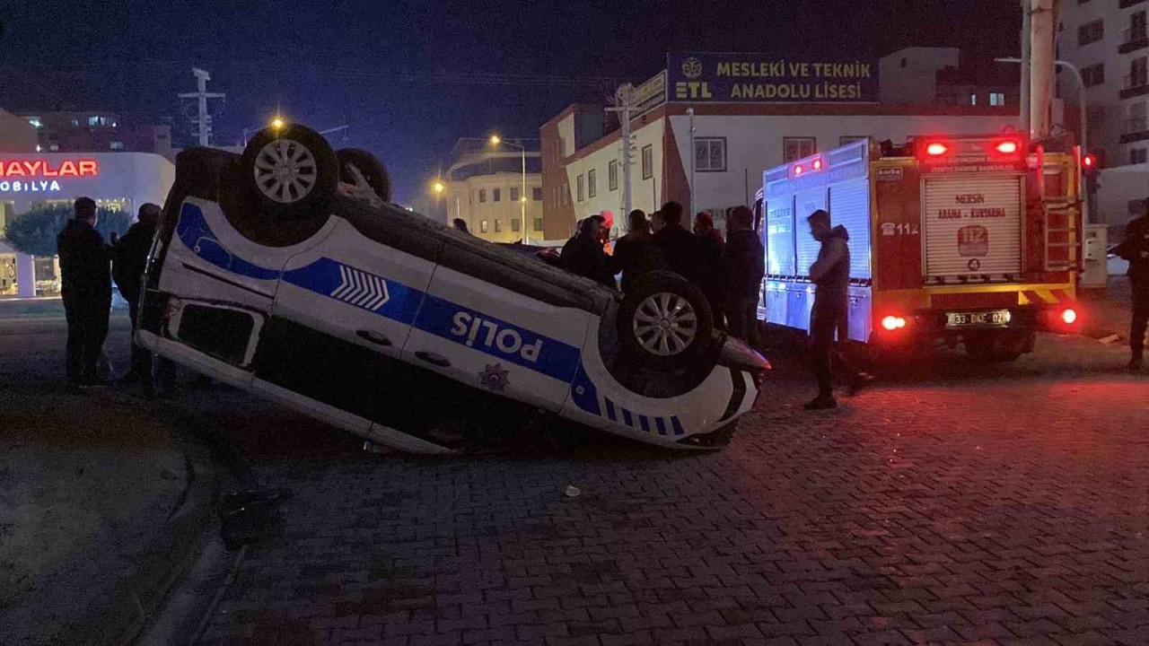 Polis Aracı Ters Döndü! Mersin Erdemli’de Faciadan Dönüldü!