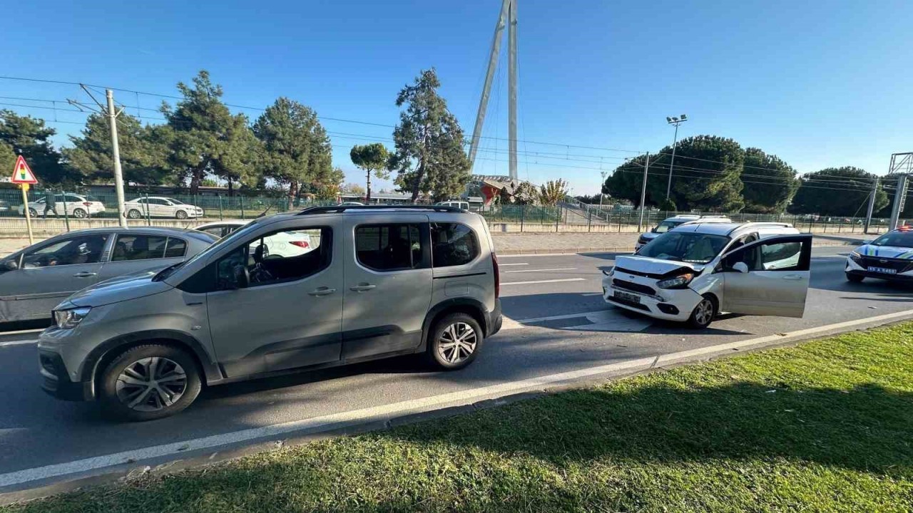 Samsun’da İki Ticari Araç Çarpıştı: 1 Yaralı