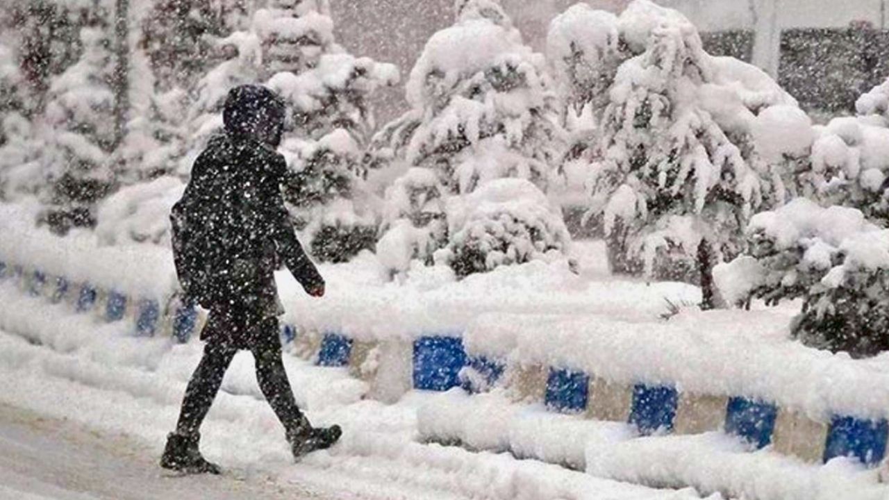 İstanbul’da Yarın Okullar Tatil Mi? 5 Şubat Çarşamba İstanbul Valiliği’nden Açıklama Geldi Mi?