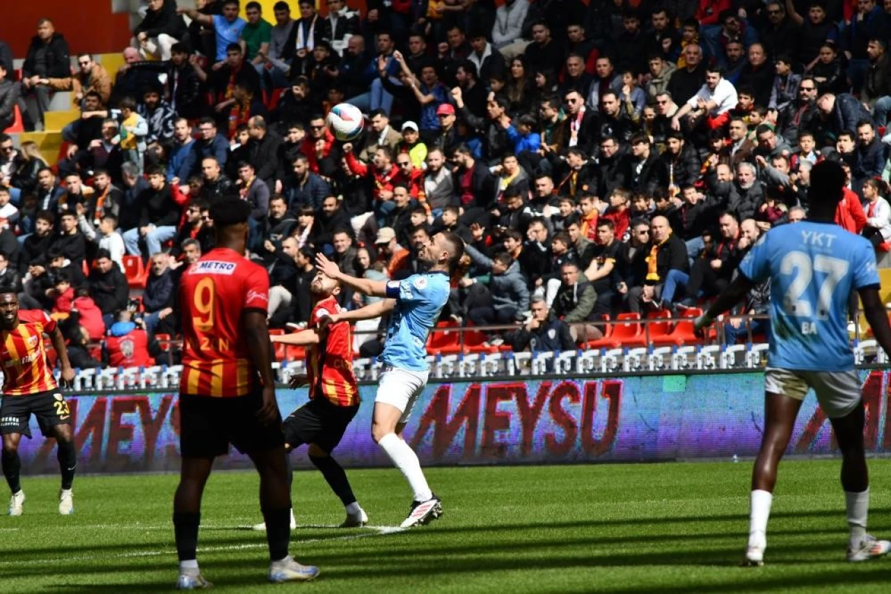 PFDK, Kayserispor’a Başakşehir Maçındaki Olaylar Nedeniyle Cezalar Verdi