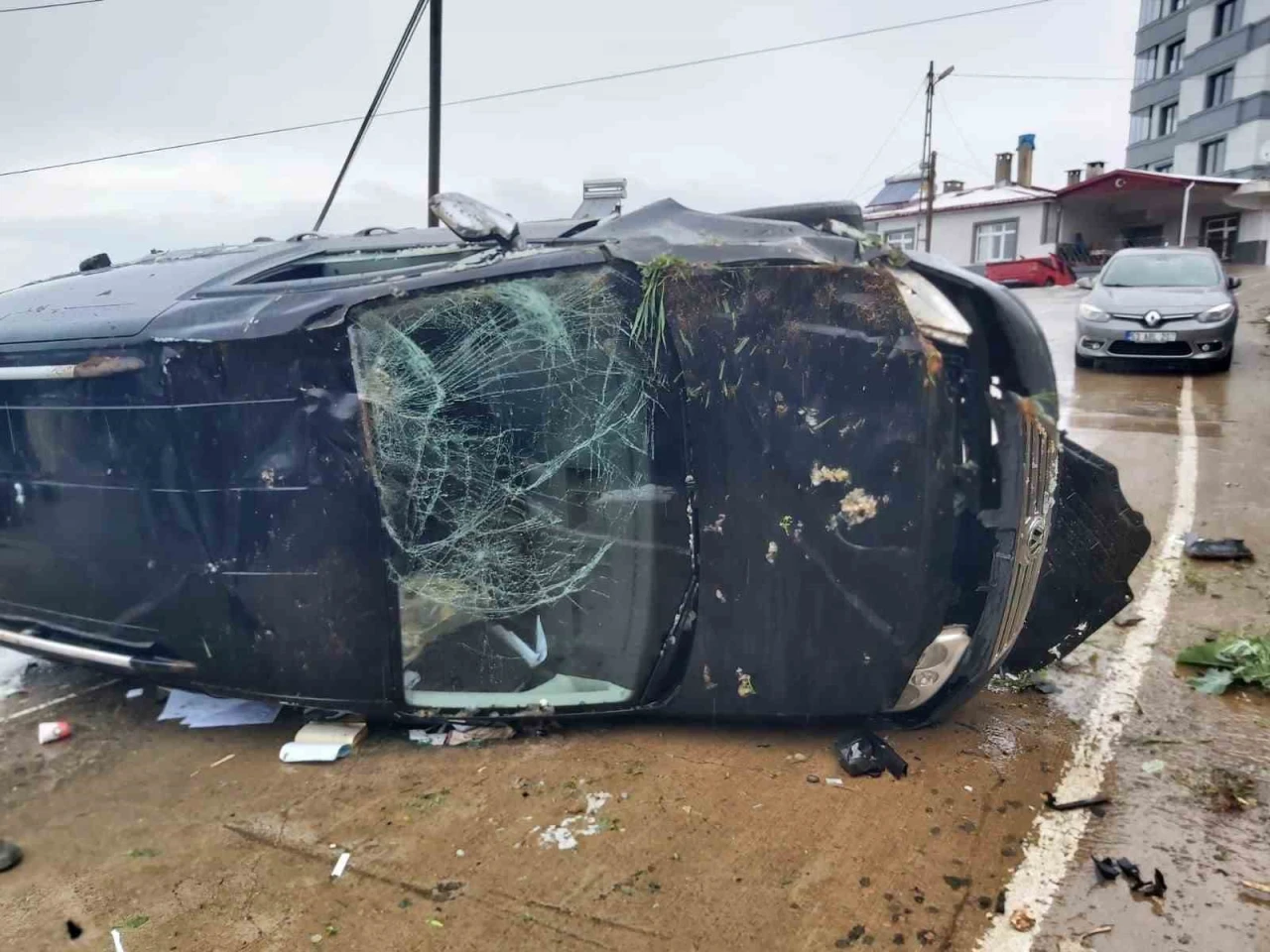 Otomobil Takla Attı, Sürücü Yaralandı