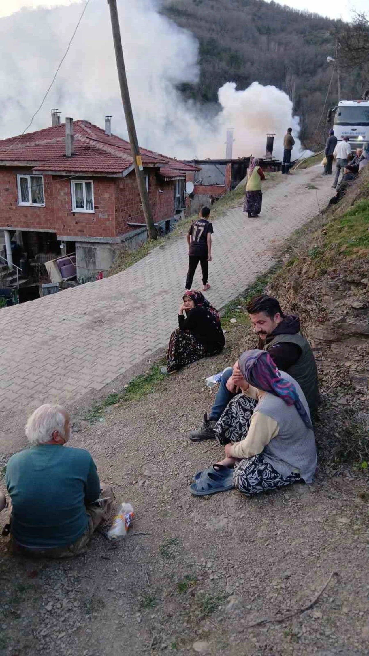 Bartın'da Korkutan Yangın: 3 Kişi Son Anda Kurtuldu