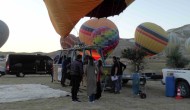 Kötü Hava Koşulları Kapadokya'da Balon Turlarını Felç Etti