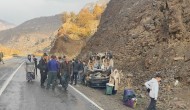 Hakkari'de Minibüs Takla Attı: 11 Yaralı