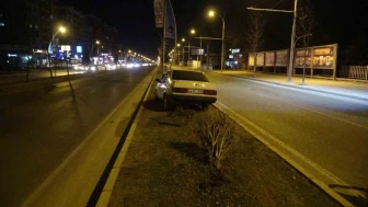 Malatya’da Fiat Tofaş Orta Refüje Çıktı: 1 Yaralı