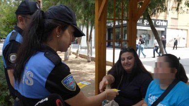 Polisler Vatandaşlara KADES Uygulaması Tanıttı