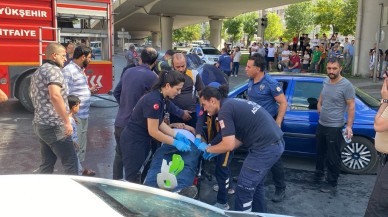 Kayseri Kocasinan'da Zincirleme Trafik Kazası: Kamyonet Devrildi,  3 Kişi Yaralandı