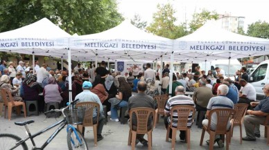 "Melikgazi'de Mahalleye Hizmet Yağmuru: Başkan Palancıoğlu Aydınlıkevler'de Müjdeler Verdi"