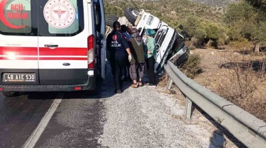 Muğla'da Tırın Devrilmesi Sonucu Bir Kişi Yaralandı