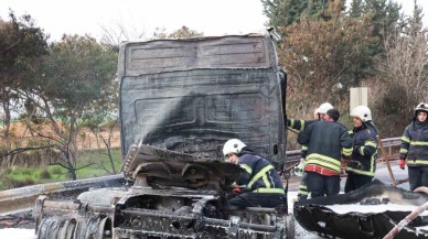 Devrilen Tanker Alev Aldı,  Trafik Kilitlendi