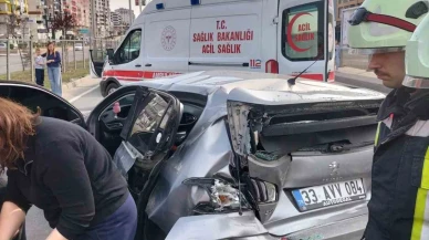 Batman’da Trafik Kazası: Araçta Sıkışan 2 Kişi Yaralandı