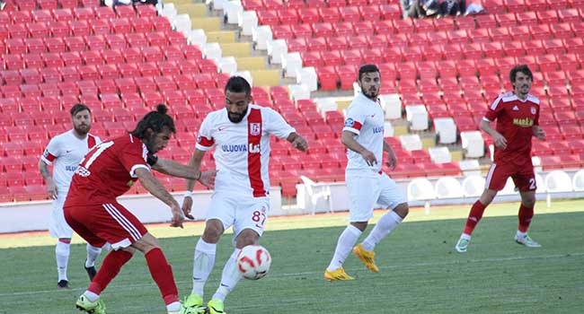 Balıkesirspor 1-1 Sivasspor maçının fotoğrafları
