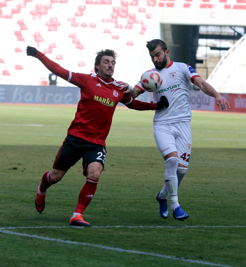 TFF 1. Lig´in 20. hafta maçında Samsunspor ile karşılaşan Sivasspor rakibini 2-1 mağlup etti.  FOTO: İRFAN ÖZŞEKER 
