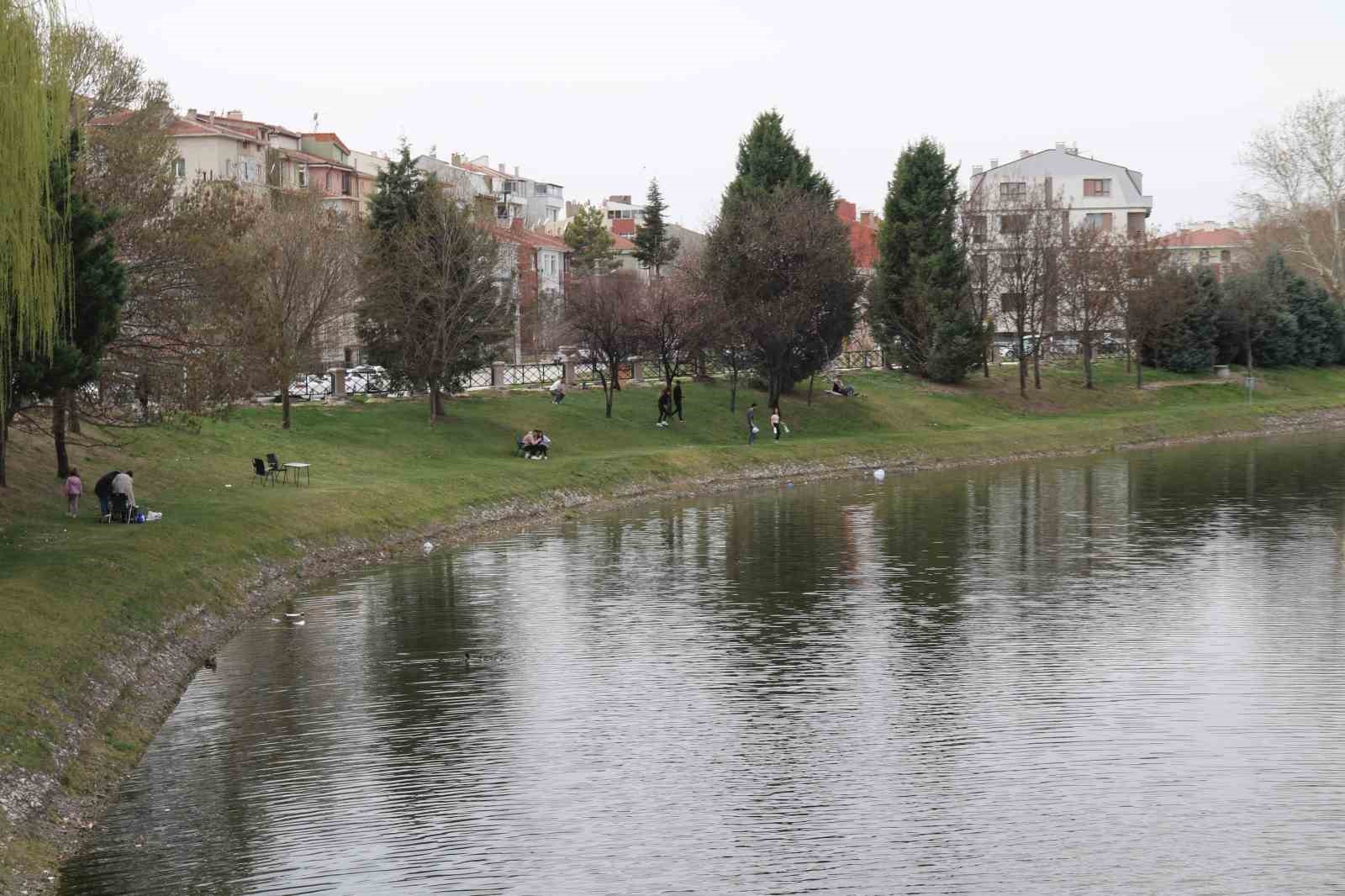 eskisehirliler-guzel-havanin-tadini-cikardi